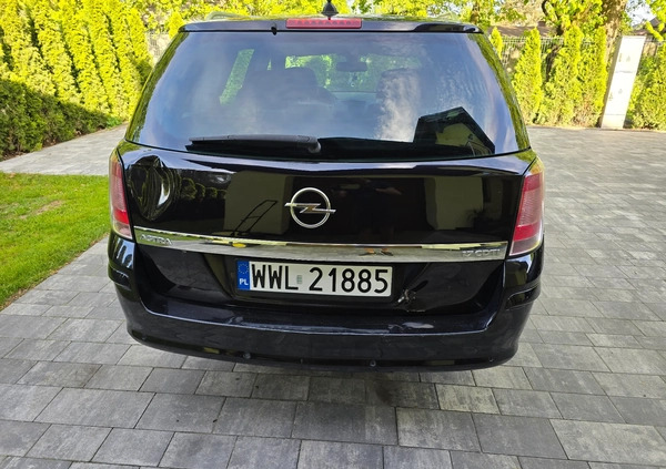 Opel Astra cena 7000 przebieg: 274000, rok produkcji 2007 z Kobyłka małe 277